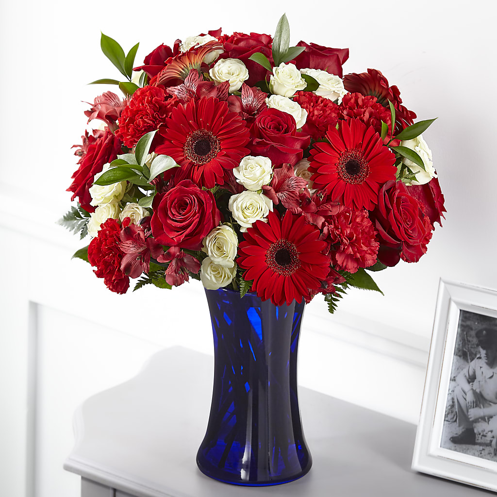 Hearts Embrace Bouquet – Grass Valley Florist, Grass Valley CA