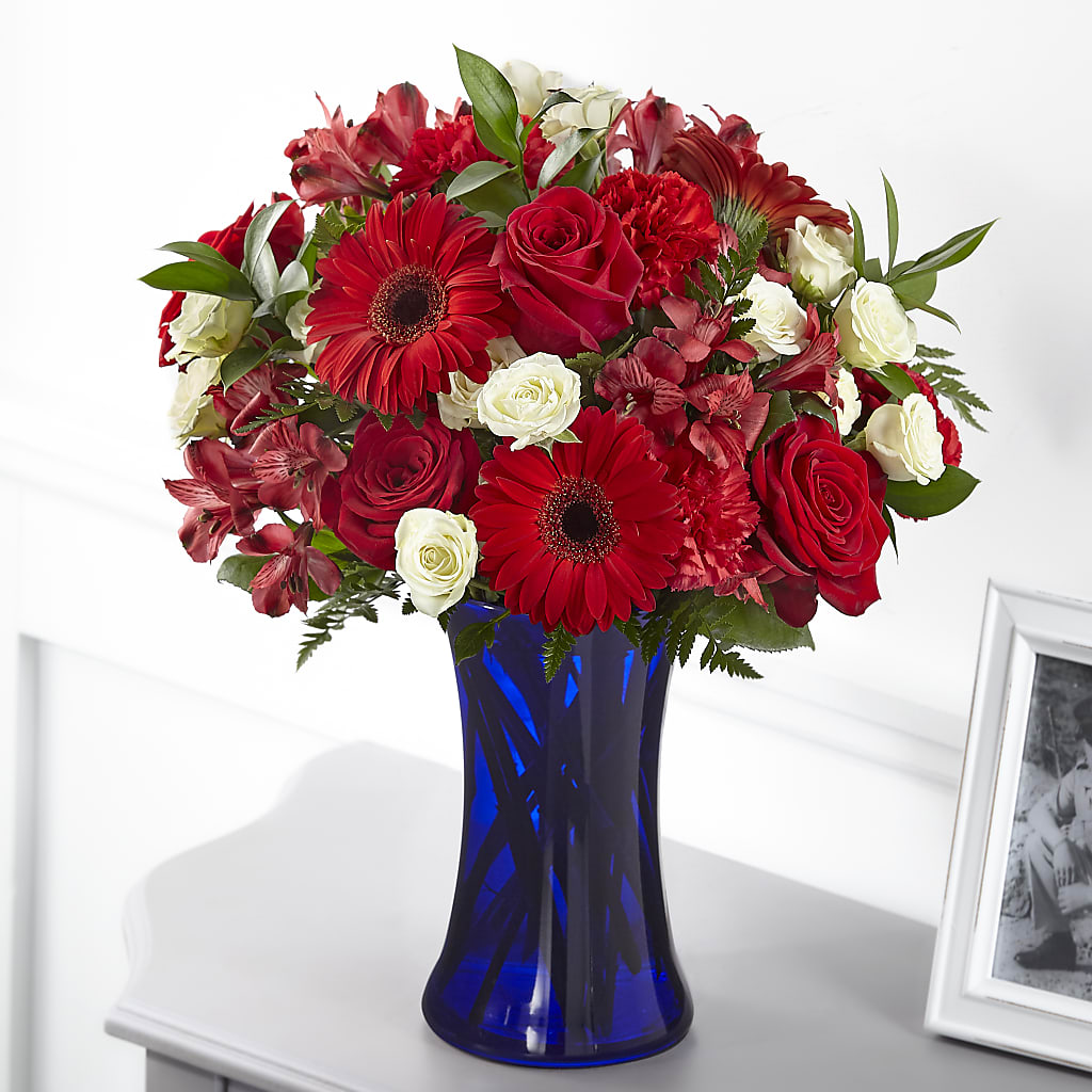 Hearts Embrace Bouquet – Grass Valley Florist, Grass Valley CA