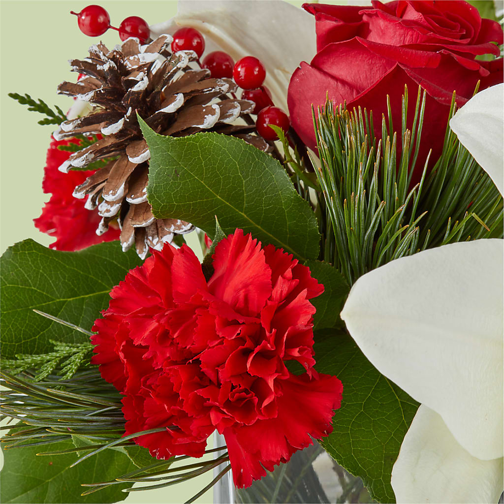 Glistening Icicles Bouquet –  Grass Valley Florist, Grass Valley CA